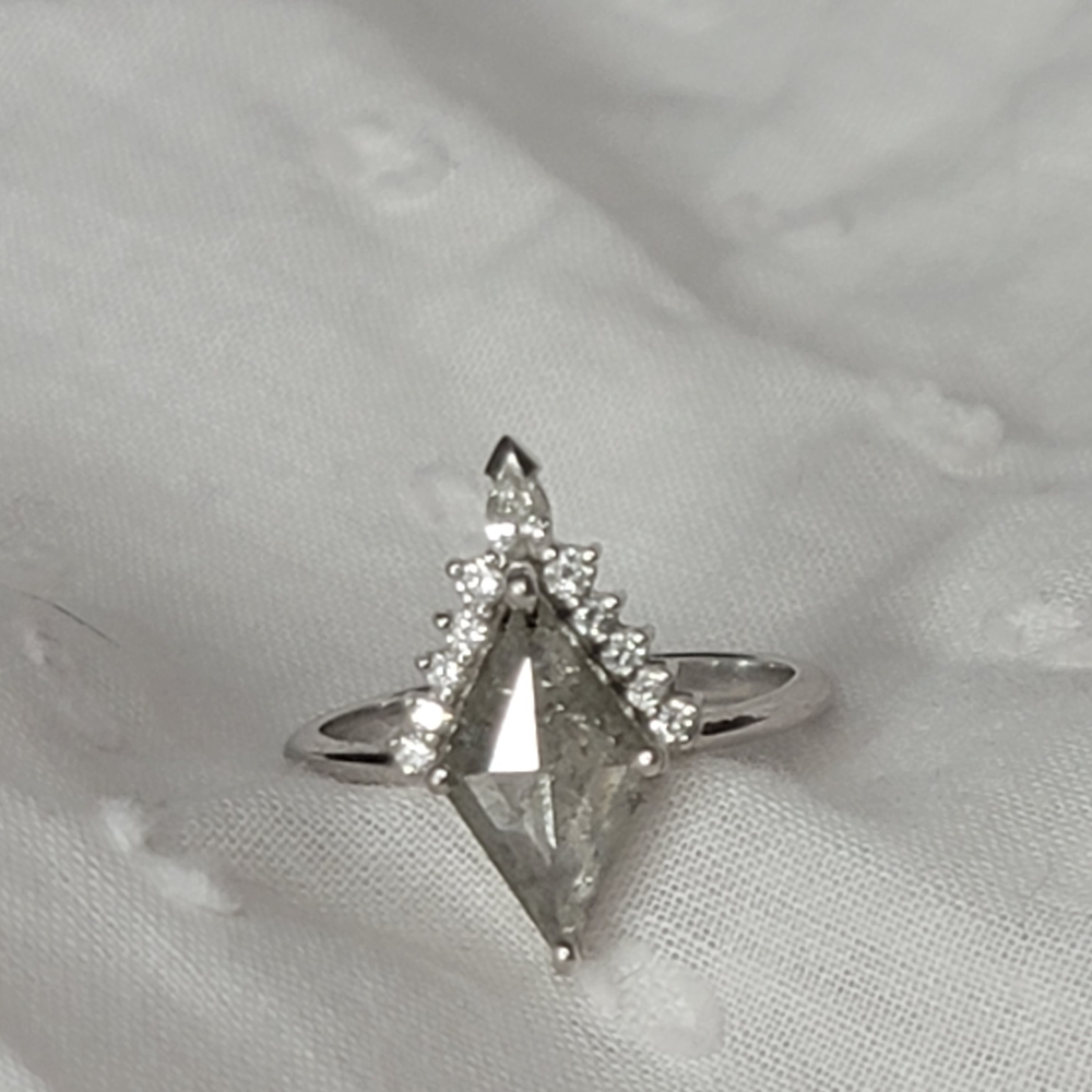18k solid white gold salt & pepper diamond engagement ring size 5 conflict-free